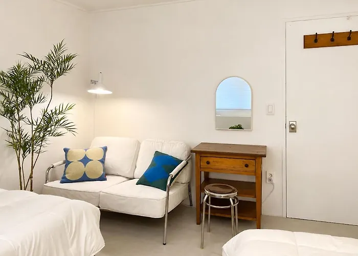 Staygreen, Sinjeong * Seoul